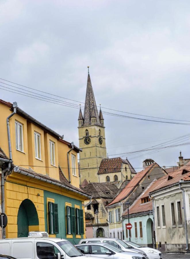 Twins Boutique Korsy Lägenhet Sibiu Exteriör bild